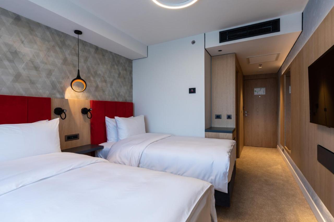 Ramada By Wyndham Slatina Parc酒店 外观 照片